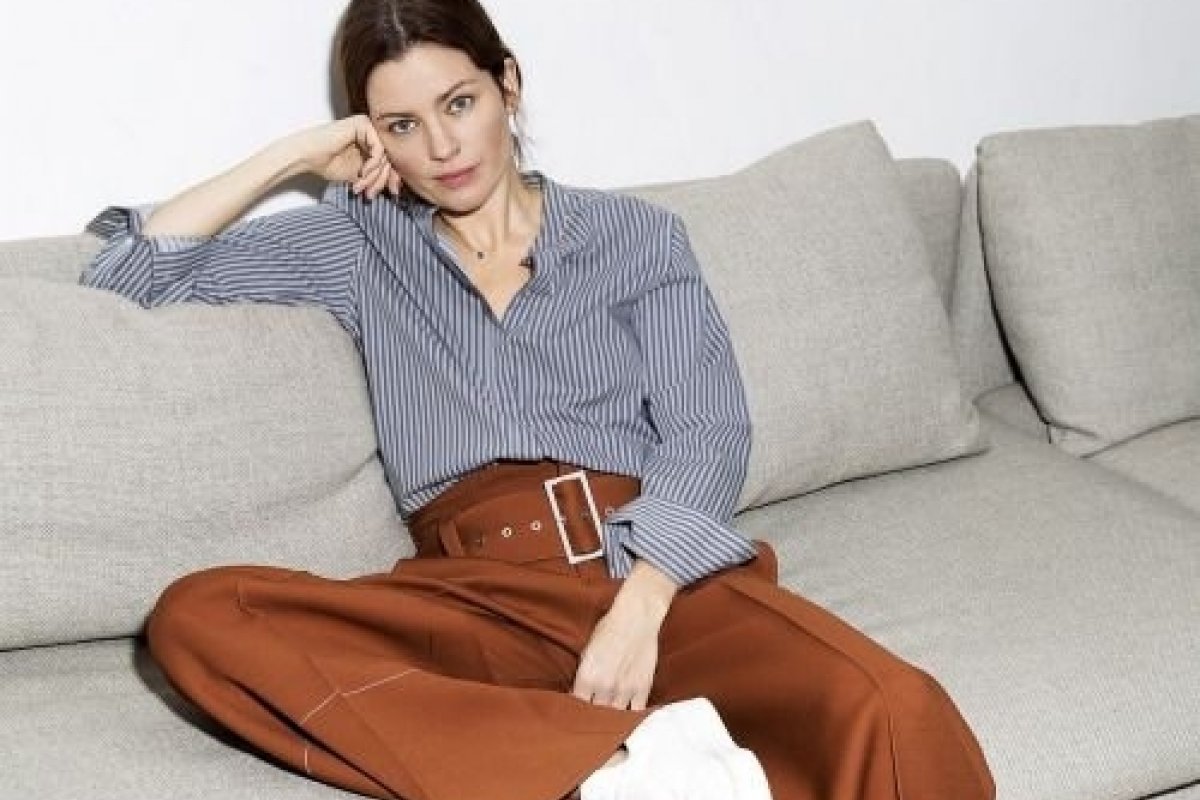 3 peças simples que deixam o look de trabalho arrumado 