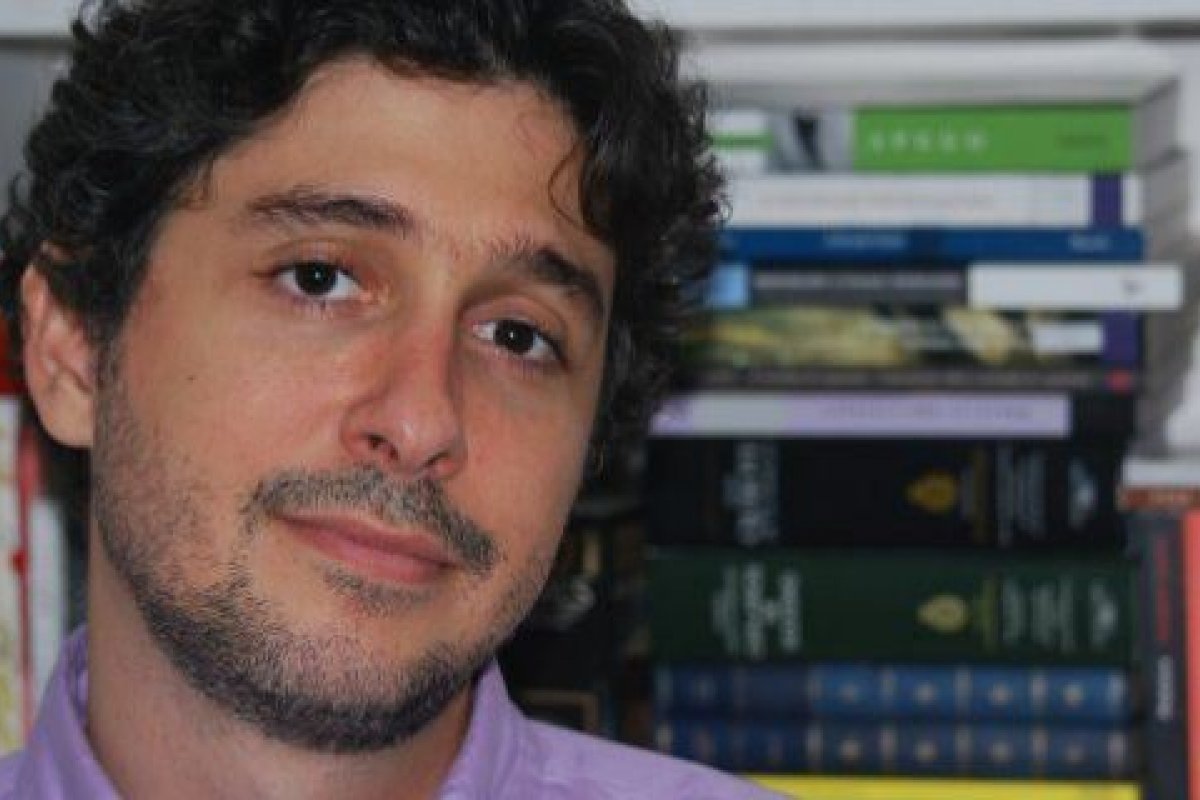 Alessandro Marimpietri ministra palestra gratuita a respeito dos desafios da paternidade