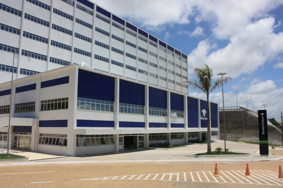 Receita Federal facilita pagamento de dívidas com parcelamento e desconto de até 50%
