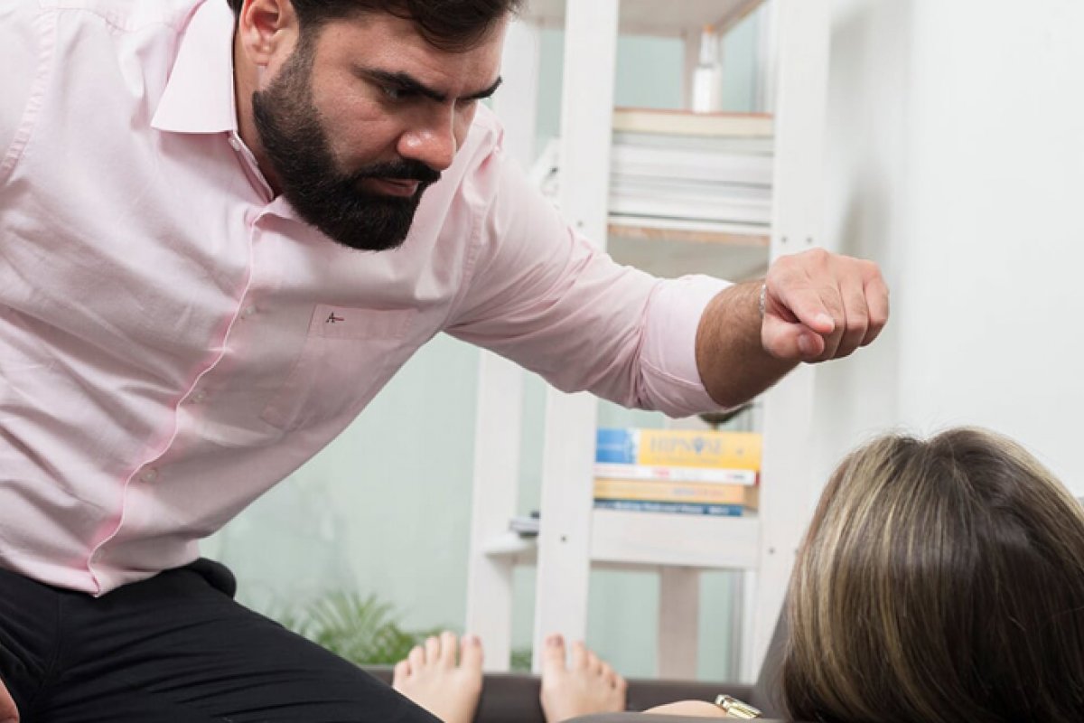 O que é e como funciona a Hipnose clínica 