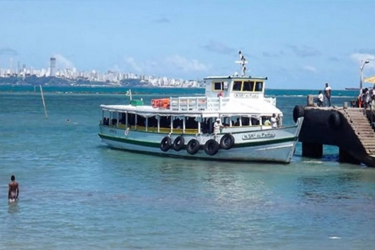 Travessia Salvador-Mar Grande faz parada de 4h30 por causa da maré baixa neste domingo (20)