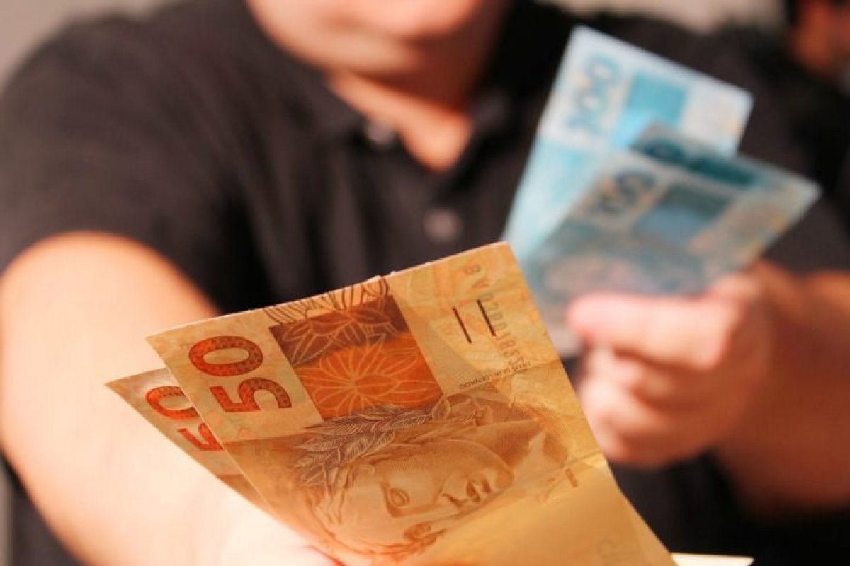 FGV: crise gerada pela pandemia provocou redução de 20% na renda dos brasileiros