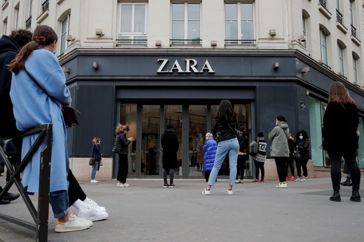 Grupo que comanda a Zara vê vendas reduzirem 37%, mas retorna ao lucro