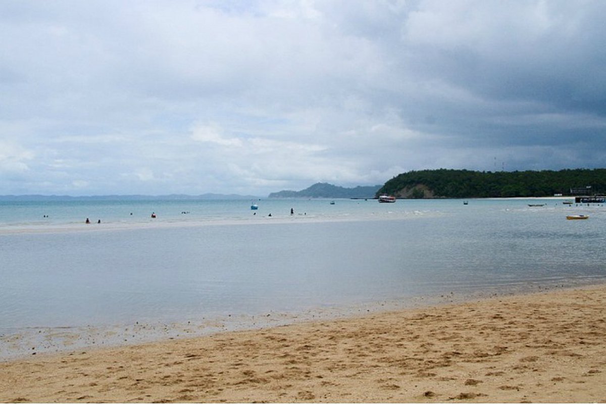 Após reabertura das praias, prefeitura de Salvador alerta para uso das máscaras