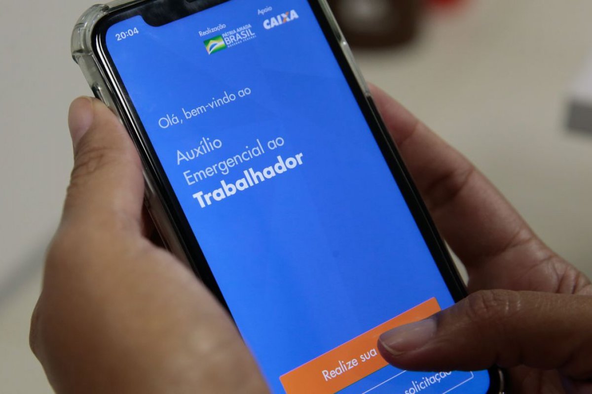 5,6 milhões recebem auxílio emergencial nesta quarta-feira (23)