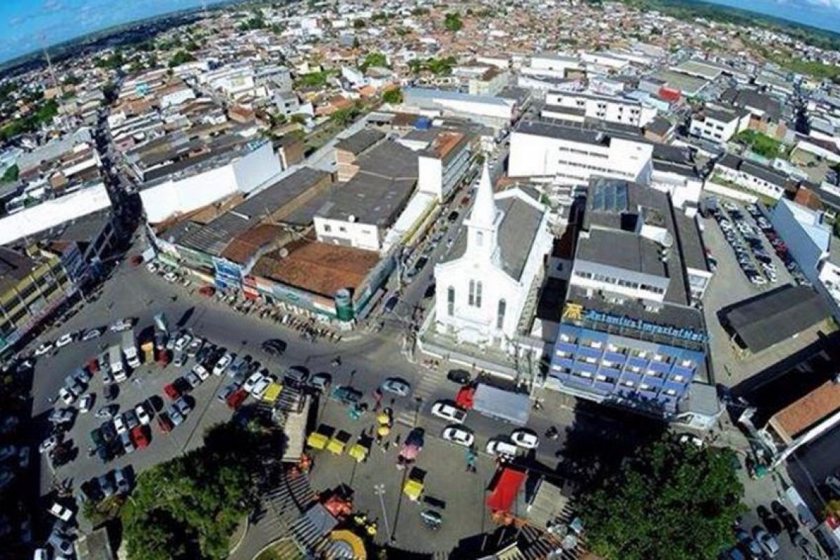 Vídeo: Candidato do interior da Bahia inicia campanha antes da data prevista pelo TSE