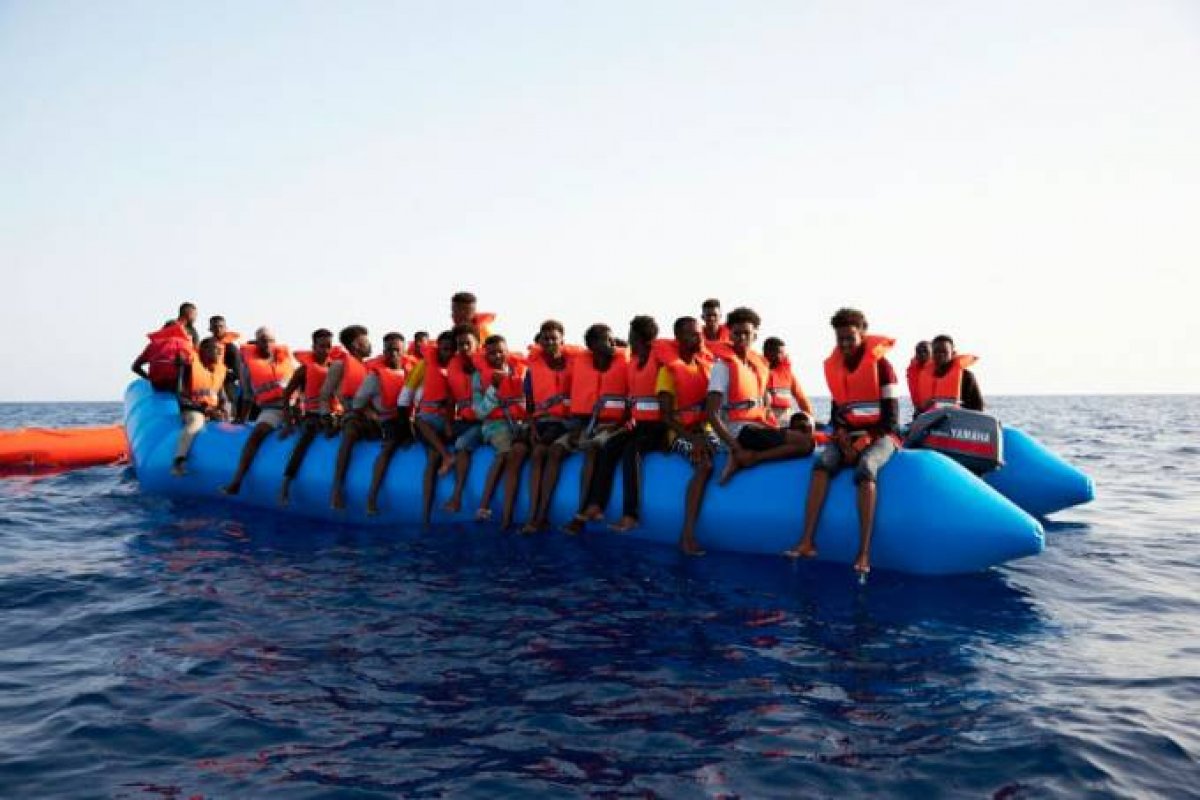 Naufrágio: mais de 100 imigrantes desaparecem na Líbia