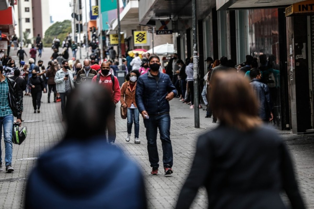 Desemprego no Brasil teve ligeira queda no começo de setembro, diz IBGE