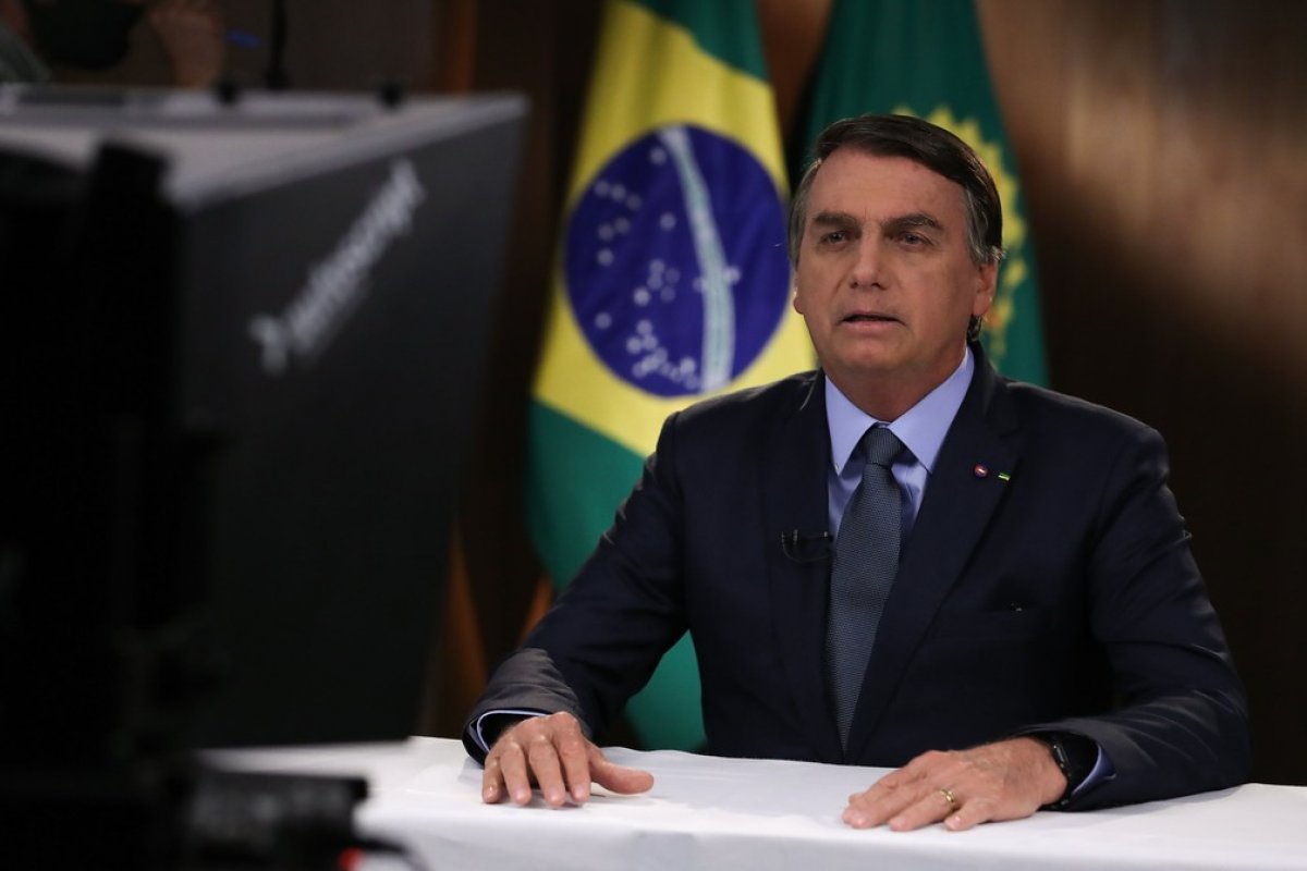 Dona de casa vai à Justiça por "auxílio emergencial de US$ 1 mil", citado por Bolsonaro na ONU