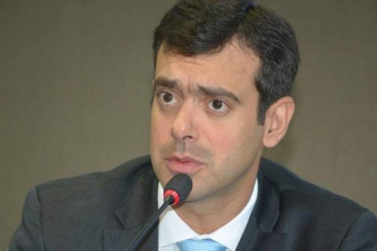 "Falta de atenção com o agronegócio" critica Tiago Correia sobre venda do Parque de Exposições 