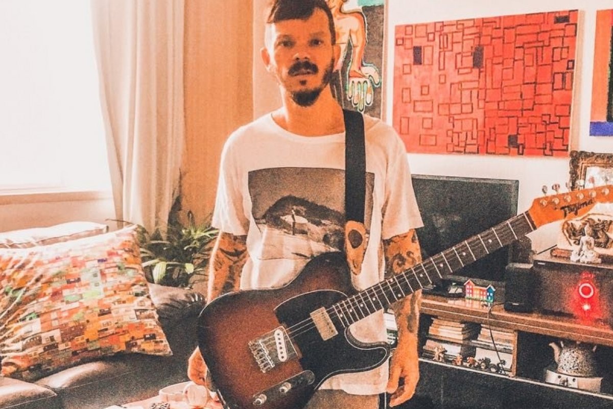 Cantor e compositor baiano andre L.R. mendes lança "a Sorte do anjo caído"