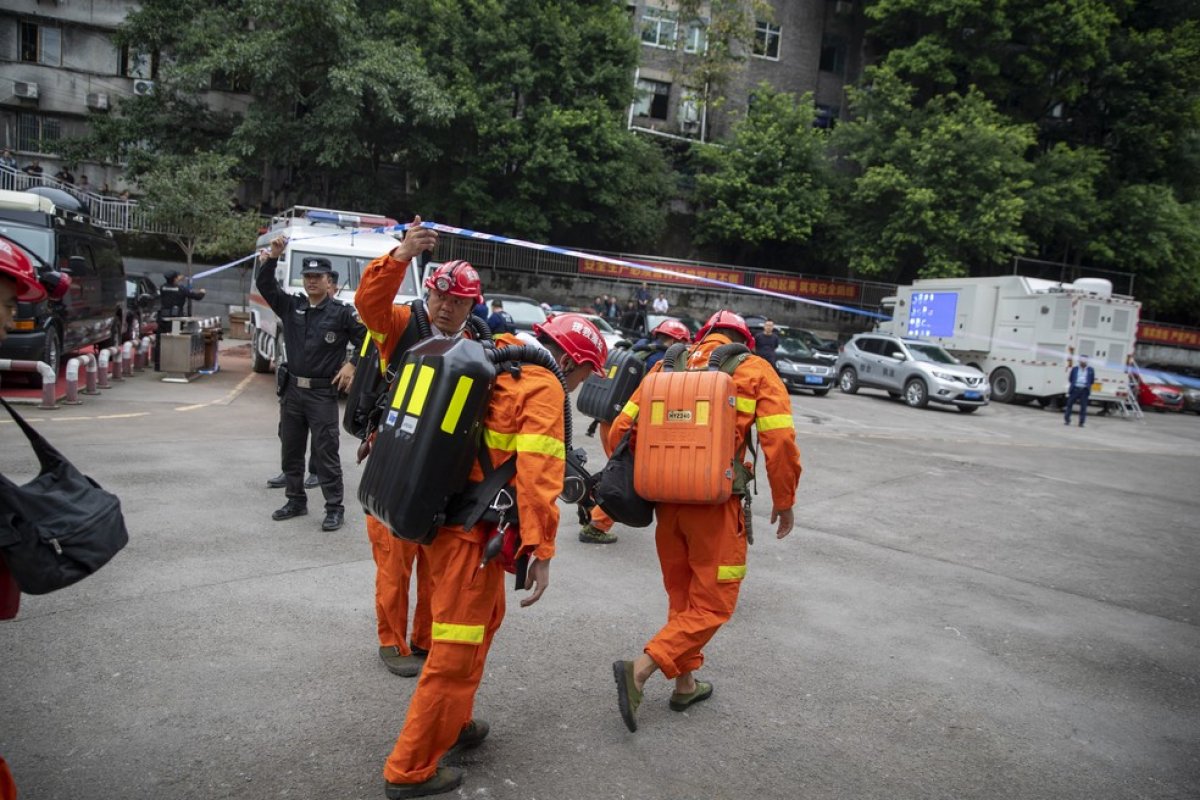 Dezesseis pessoas morrem intoxicadas por monóxido de carbono em mina de carvão na China
