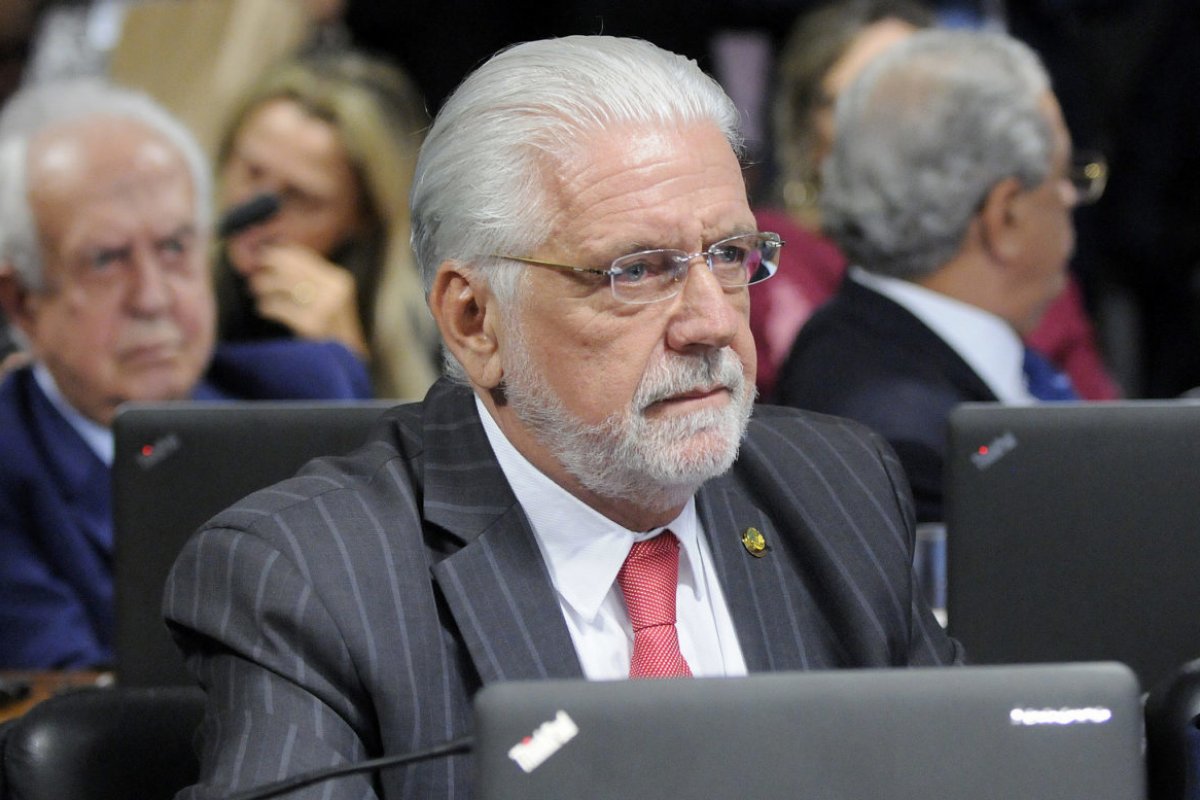 Jaques Wagner apresenta projeto para reverter a decisão que revogava proteção em áreas de vegetação 