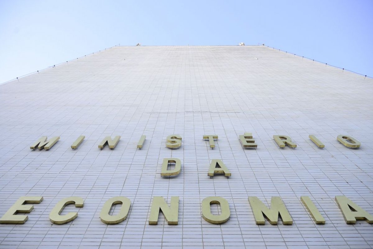 Documentos para PEC da reforma administrativa são colocadas em sigilo pelo Ministério da Economia