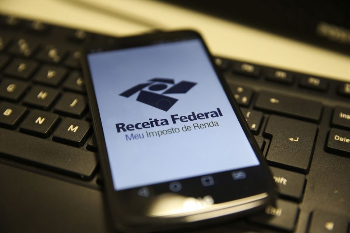 Receita paga restituição do IR para 3 milhões de contribuintes nesta quarta-feira (30)