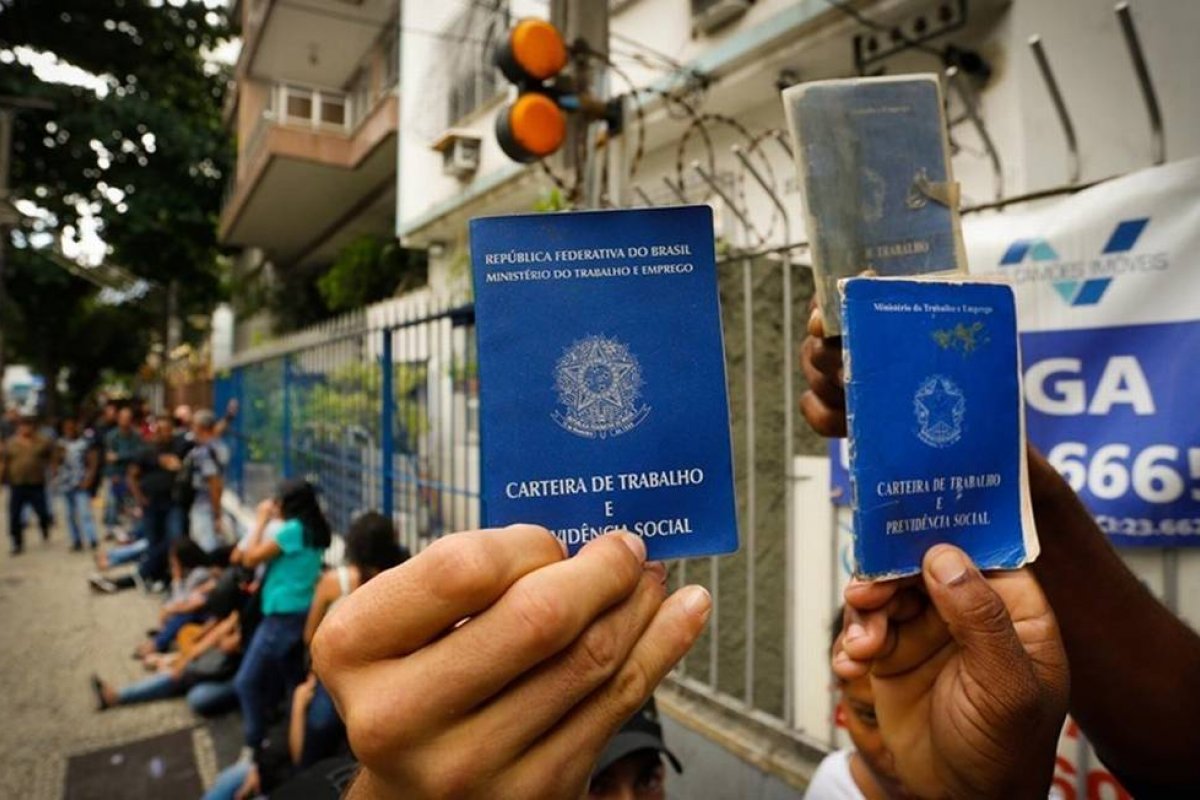 Brasil: desemprego bate recorde ao aumentar para 13,8% em julho