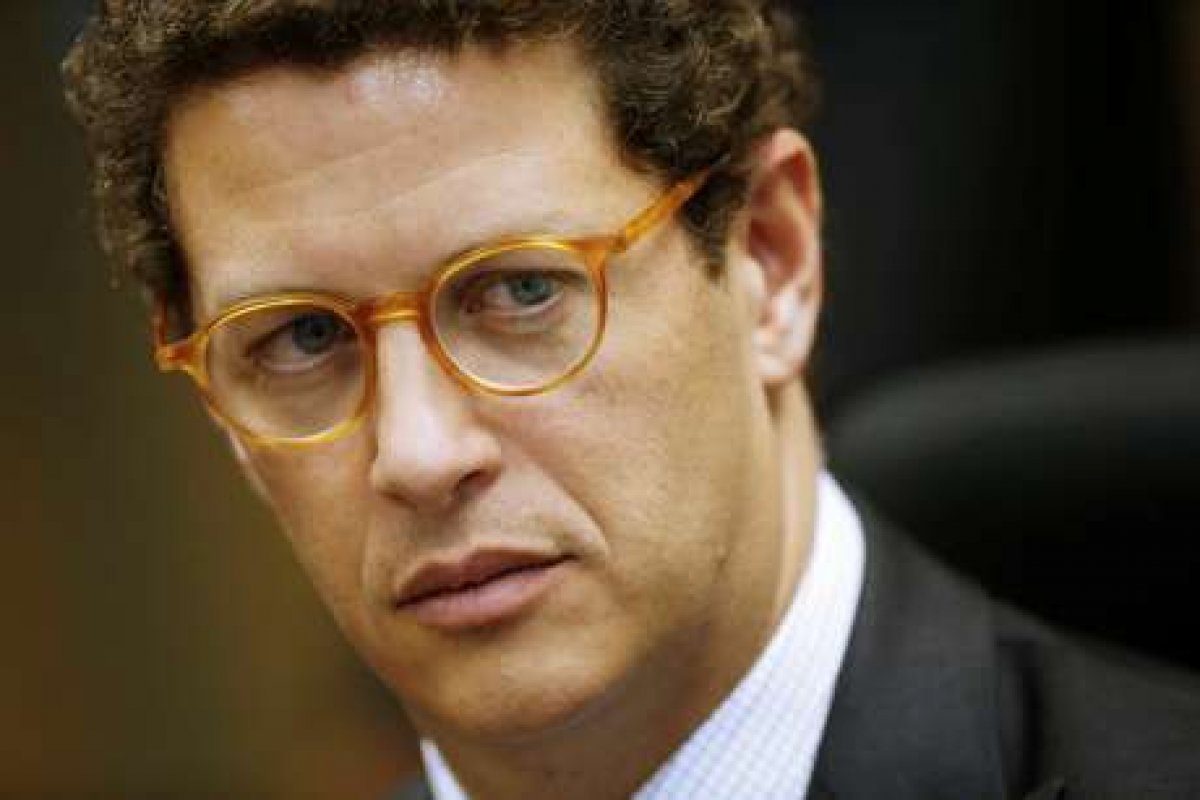 Ricardo Salles deve viajar à Corumbá para acompanhar ações de enfrentamento aos incêndios no Pantanal