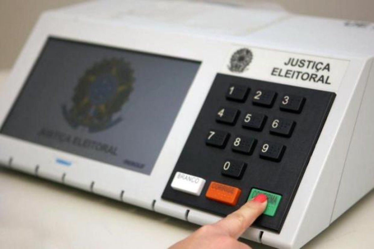PSL e PT se unem 145 vezes nas eleições 2020