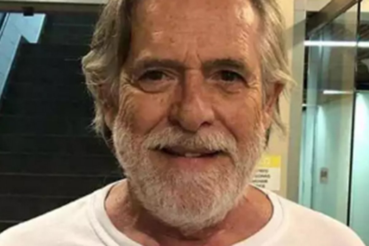 "Primeira vez que rezo pela morte de alguém", diz José de Abreu sobre a notícia de Trump ter contraído coronavírus