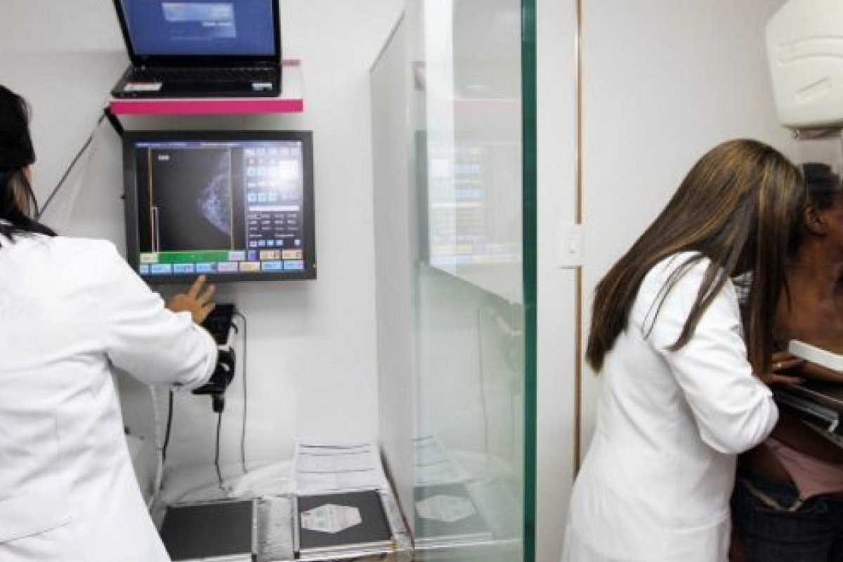 Sesab oferta dez mil mamografias com horário marcado em Salvador a partir de segunda-feira 