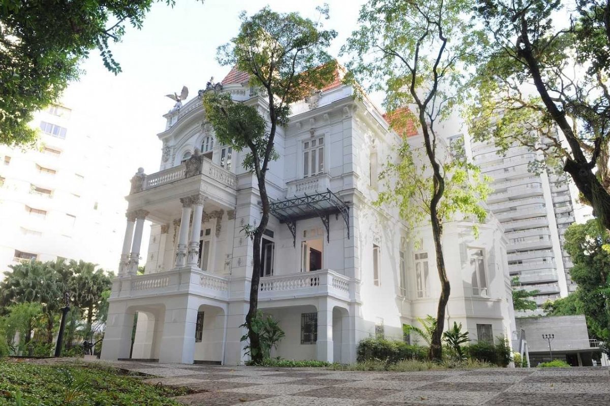 Agosto das Artes reúne obras de mais de 30 artistas em Salvador 