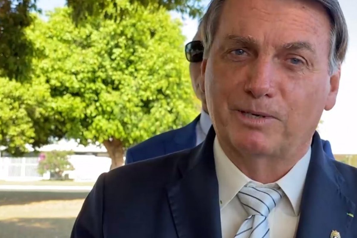 Bolsonaro está em 'excelentes condições clínicas', diz boletim médico 