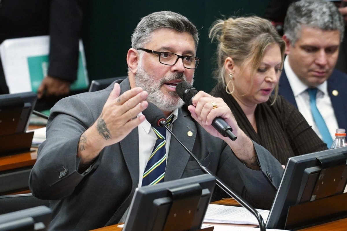 Frota afirma a PF que "CPI das Fake News" encontraram mais de 30 IPs de assessores de Douglas Garcia