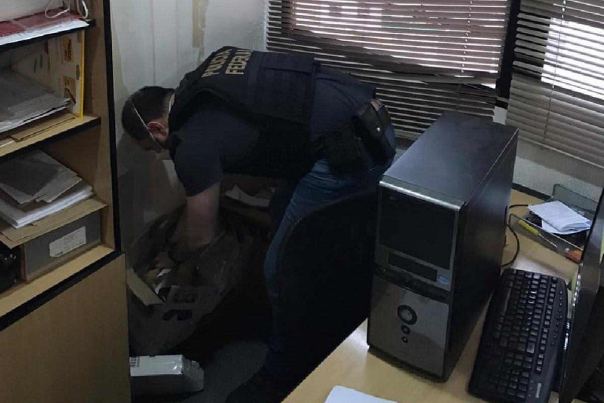 PF realiza operação em Pernambuco que investiga doleiros abriram empresas-fantasmas