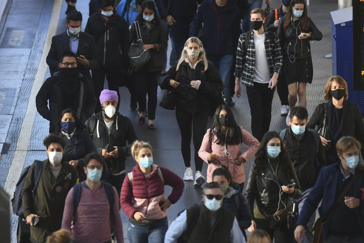 Mundo registra de 350 mil casos da Covid-19 em 24h 