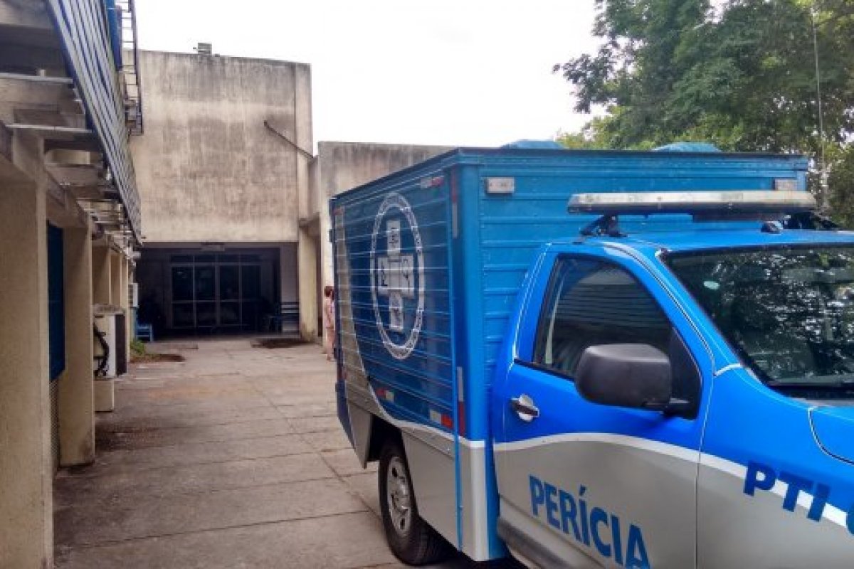 Colisão entre moto e carro deixa uma pessoa morta e um ferido na BA 052