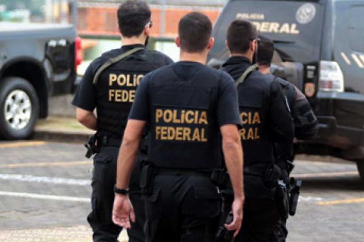 PF afirma que delegados recebiam 'mensalinho' de R$ 5 mil em troca de informações sobre investigações