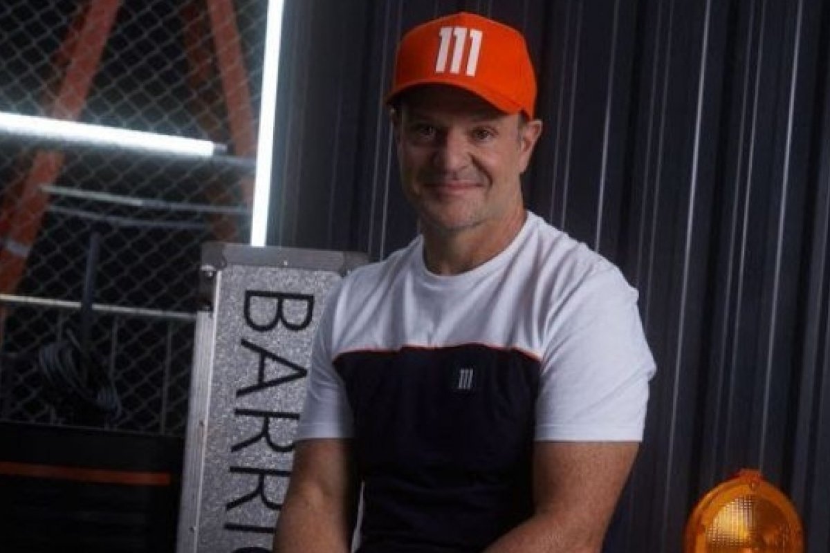 Netshoes lança coleção exclusiva com o piloto Rubinho Barrichello