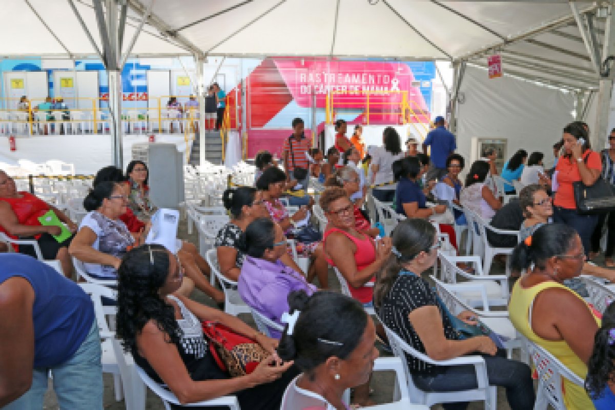 Mutirão gratuito realiza exames de mamografia na Federação até sábado