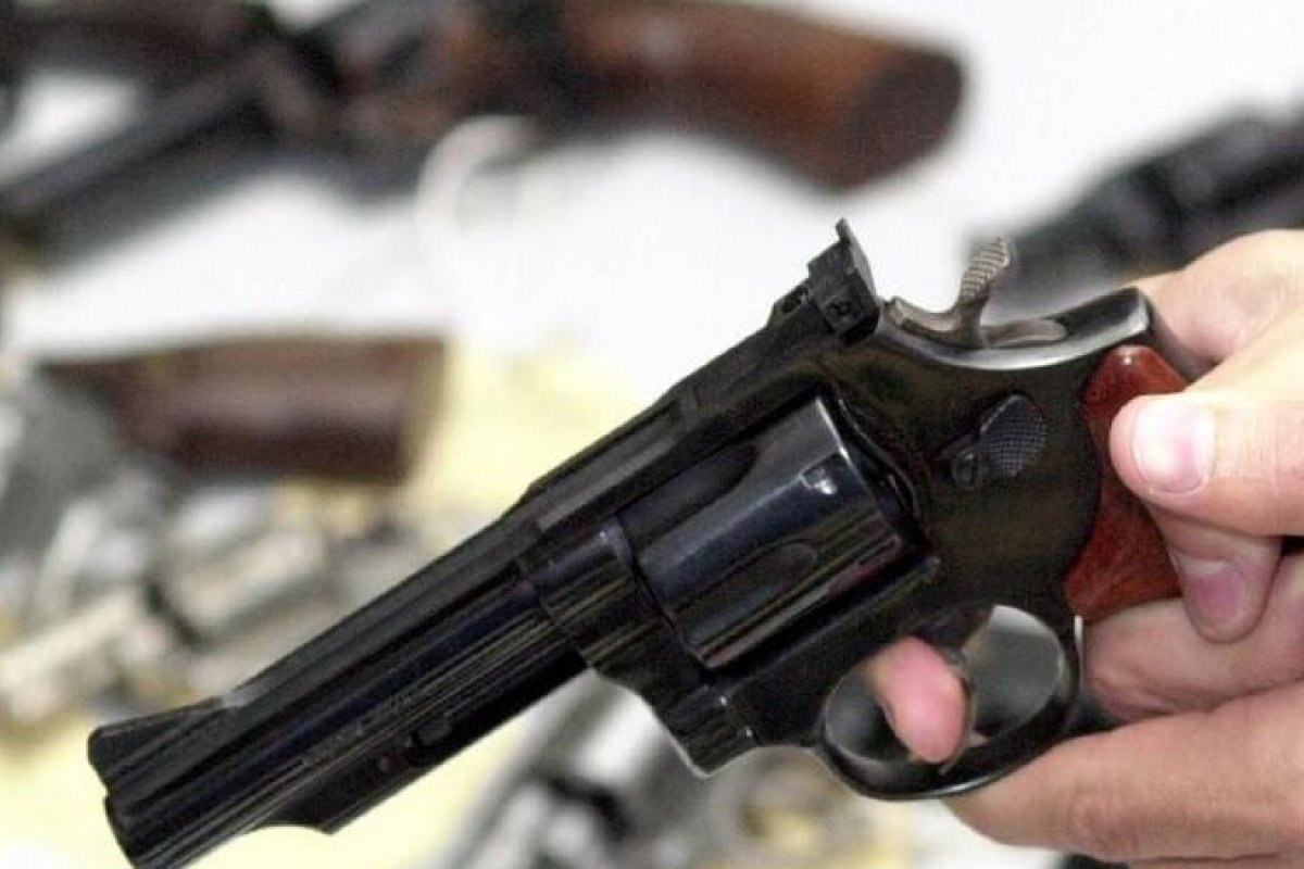 Com 15 anos do estatuto do desarmamento, armas correspondem a 70% dos homicídios no Brasil  