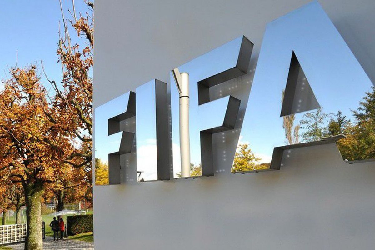 Fifa aperta o cerco para clubes que estão com dívidas pendentes