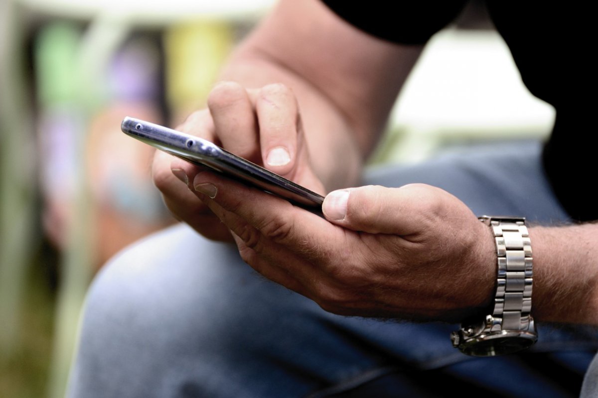 Hacker acusado de invadir celulares de autoridades tem pedido de soltura negado