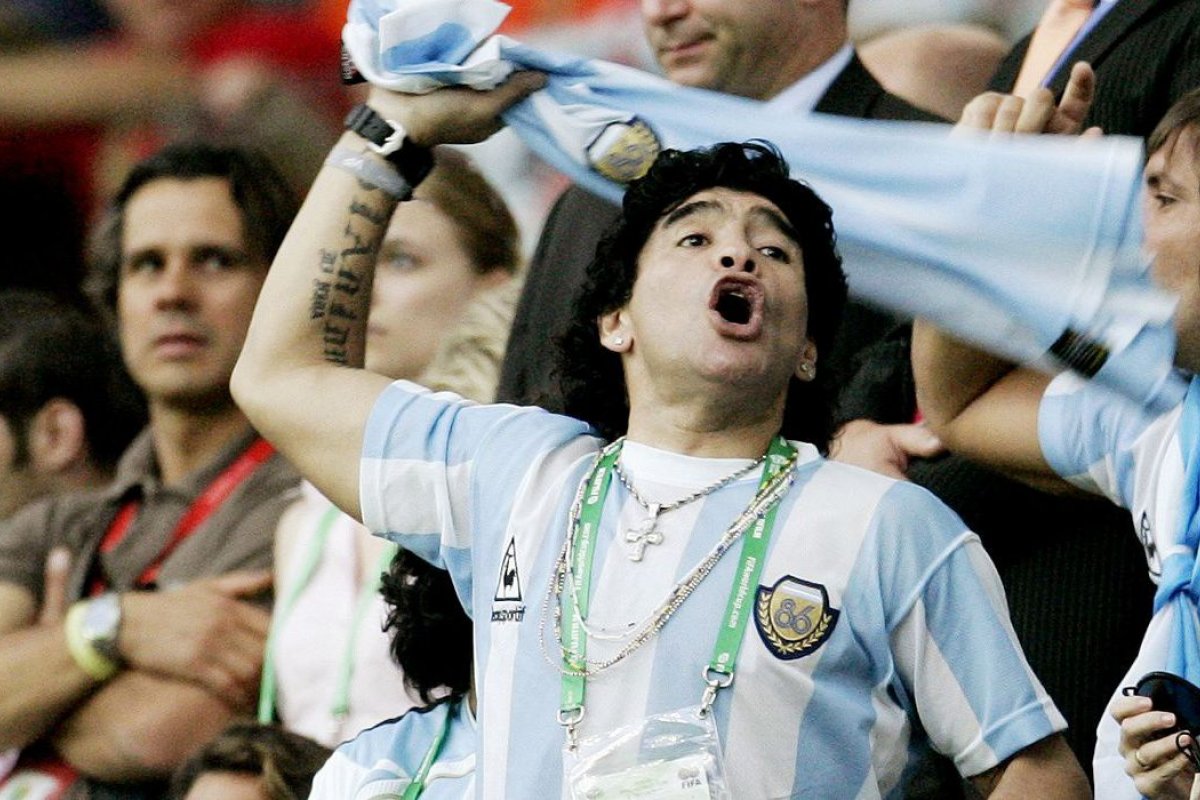 Maradona comemora 60 anos com homenagens por todo o mundo