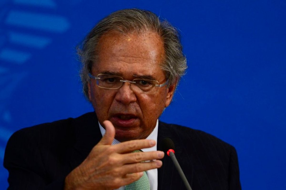 "O Brasil dá um salto enorme", comemora Guedes ao falar sobre autonomia do BC 