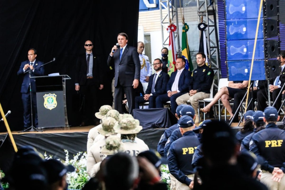 Bolsonaro diz que Trump 'não é a pessoa mais importante do mundo'