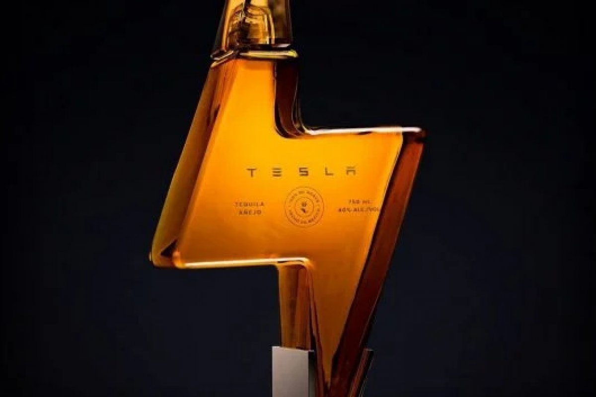 Tesla comercializa tequila por US$ 250 e produto esgota no site
