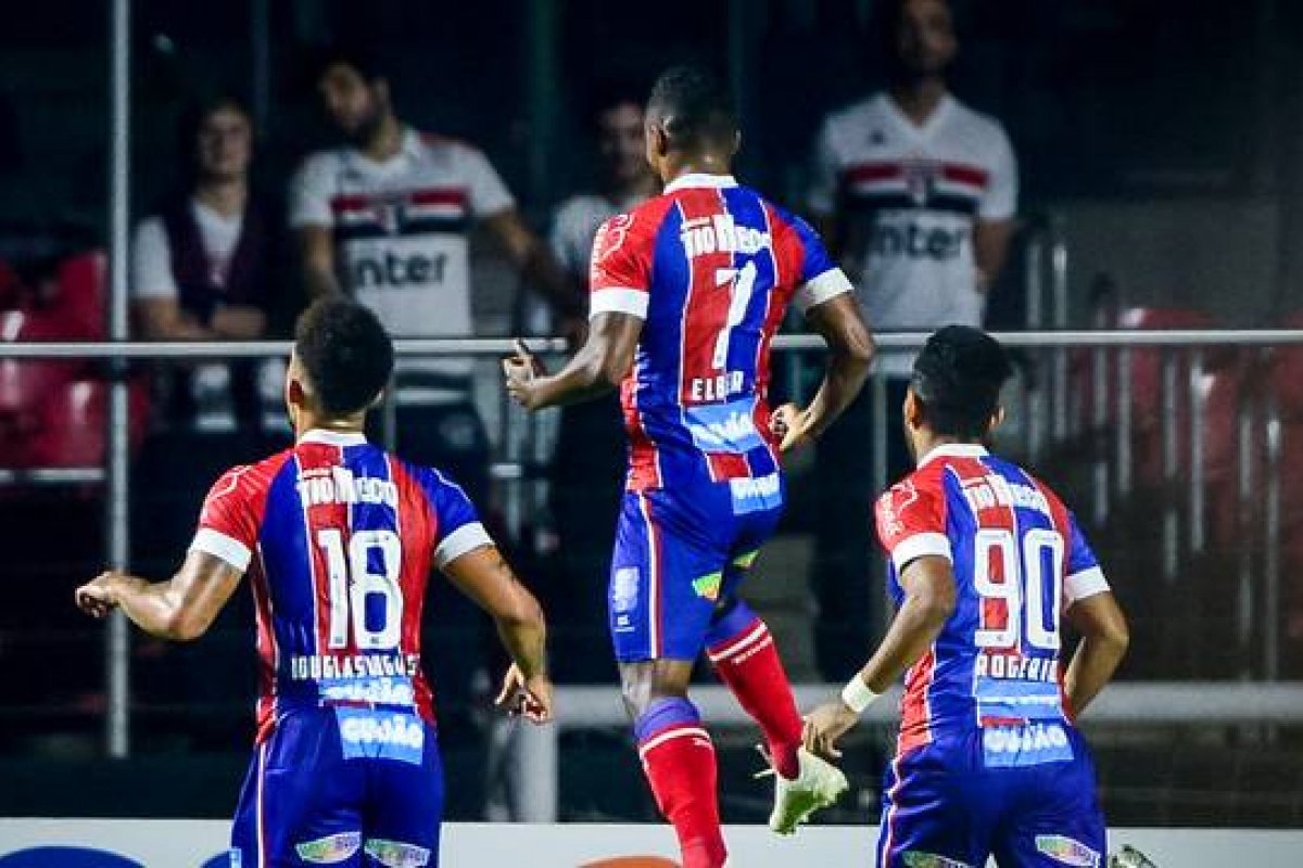  Bahia vence no Morumbi e leva vantagem para o jogo de volta 