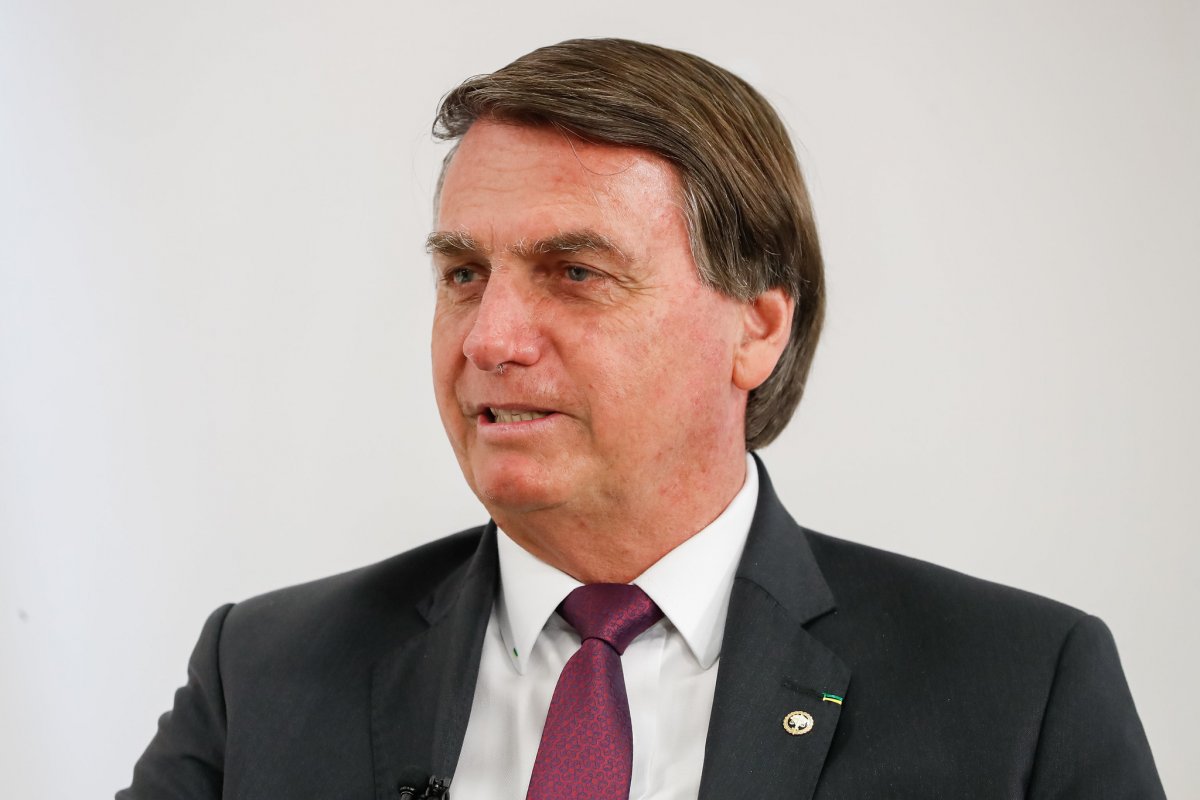 Bolsonaro sugere que pessoas não votem em prefeitos que fecharam os comércios