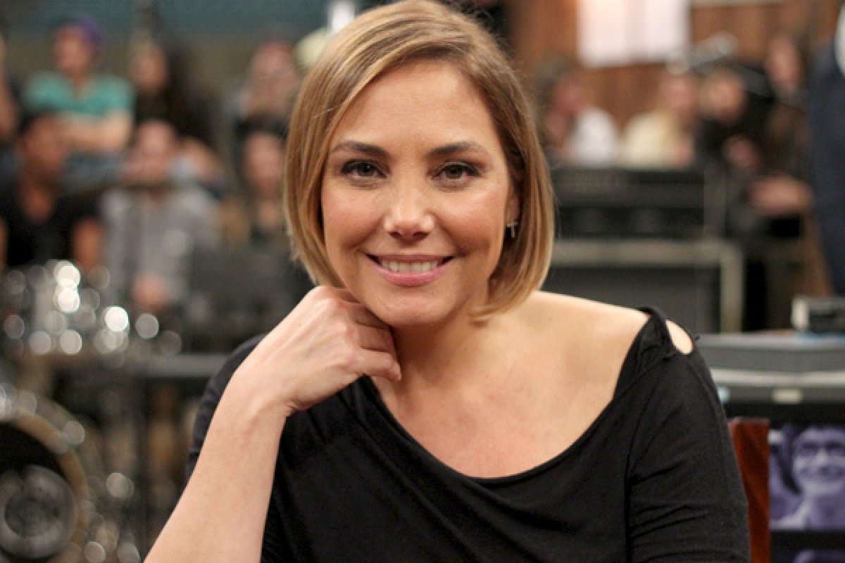 Heloisa Périssé descobre tumor e passa por cirurgia 