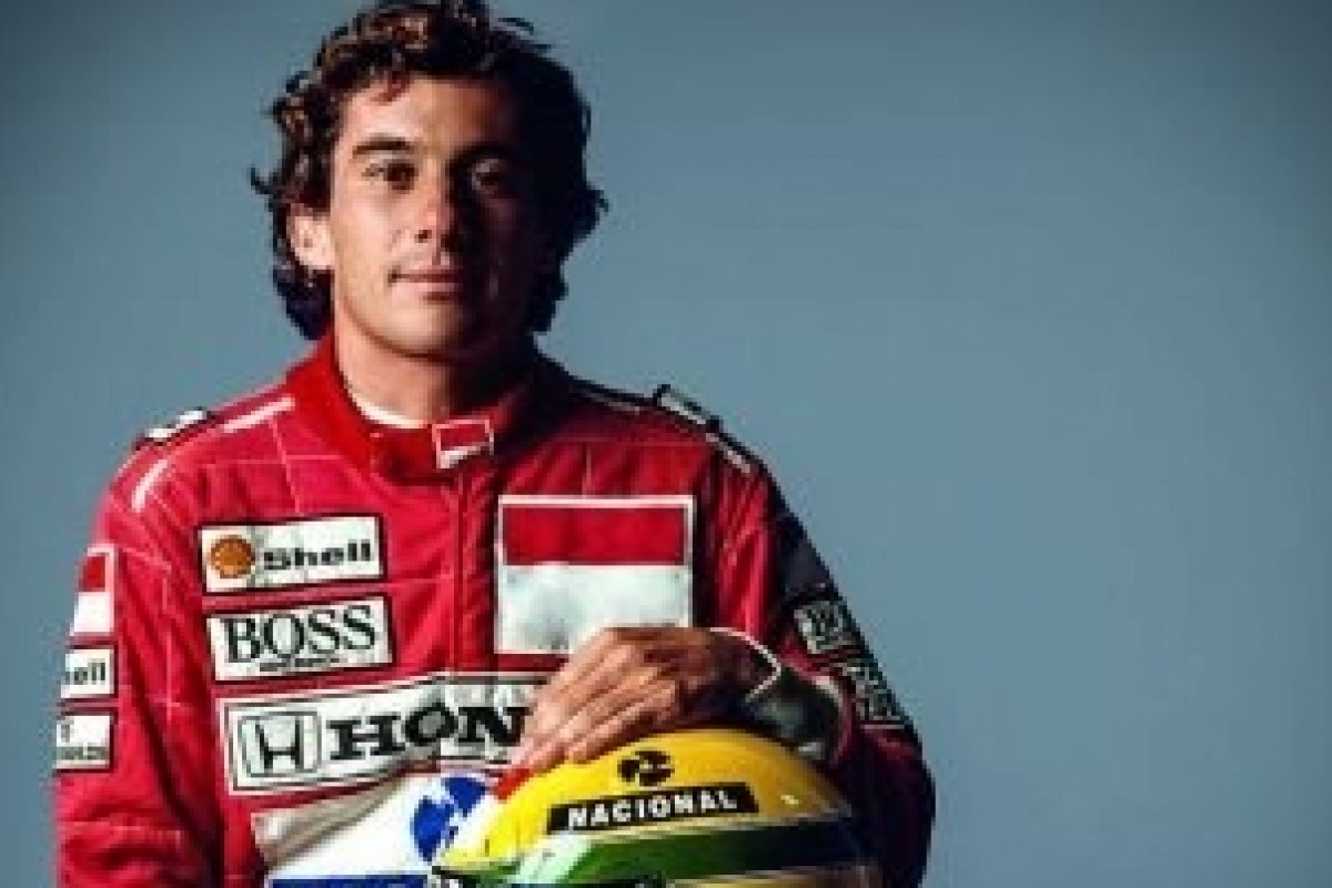Chay Suede vai viver Ayrton Senna em produção da Netflix 