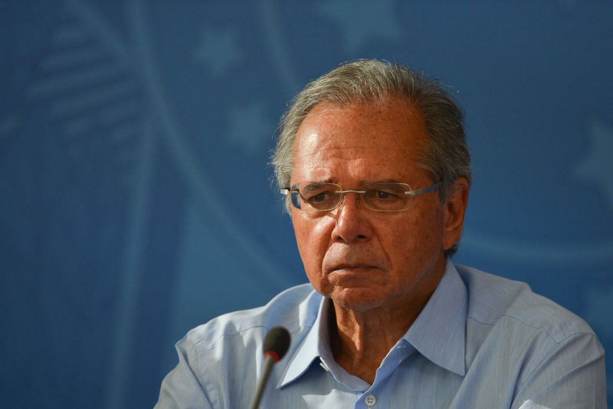 "Bastante frustrado", diz Guedes sobre as privatizações 