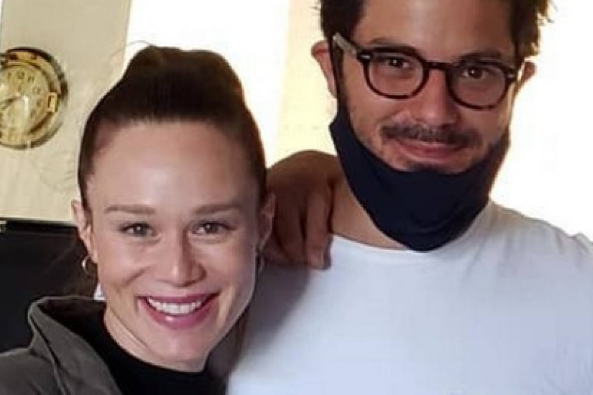 Decolou o romance de Mariana Ximenes com Victor Collor 