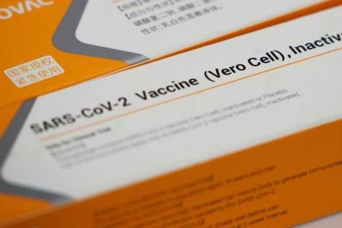 Anvisa autoriza retomada de testes da CoronaVac