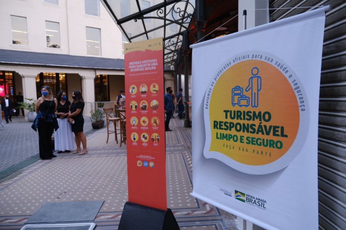 Turismo cresce no país pelo quinto mês seguido