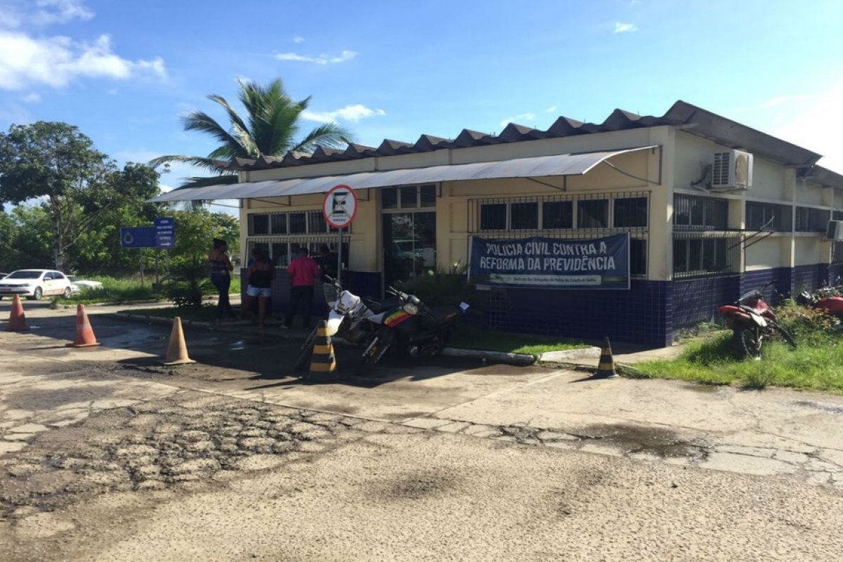 Idoso de 75 anos é preso ao se masturbar em frente a criança de 10 anos na Bahia