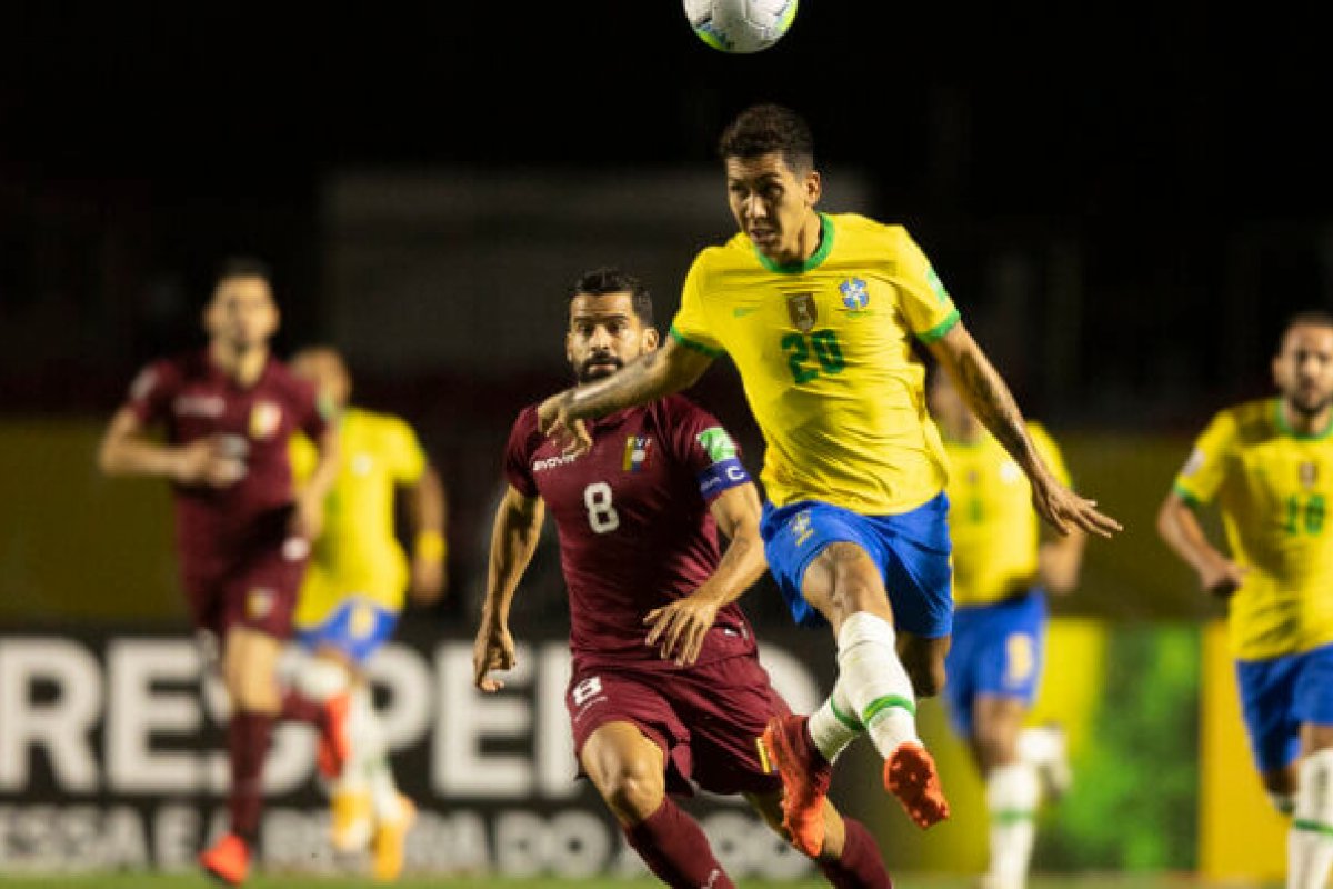 Brasil joga mal, mas bate Venezuela e retoma liderança das Eliminatórias